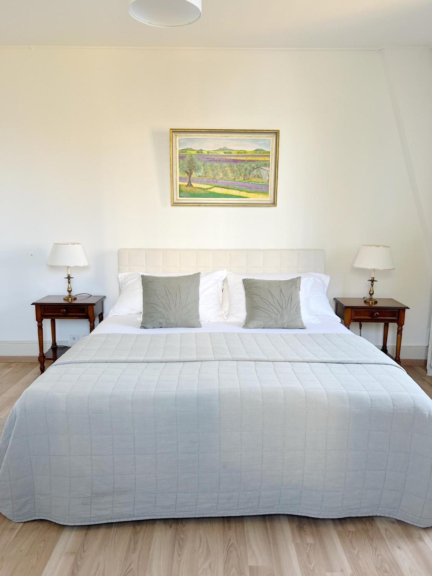 Montreux Riviera Suite Waterfront 3 Bedrooms Private Parking Bagian luar foto