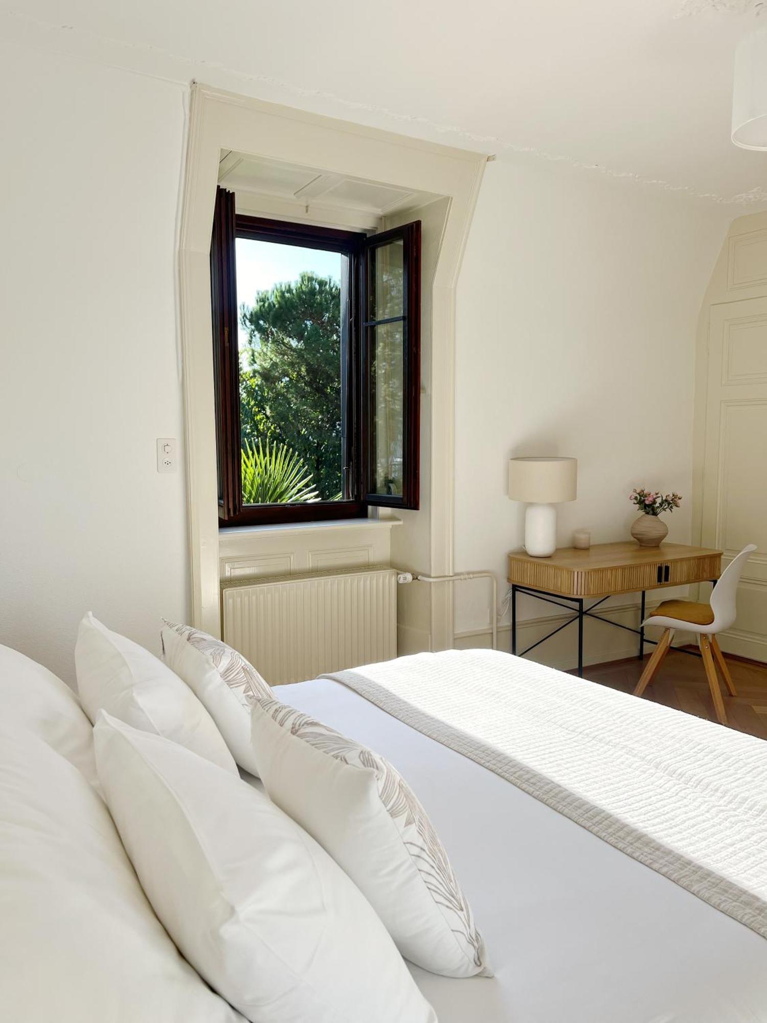 Montreux Riviera Suite Waterfront 3 Bedrooms Private Parking Bagian luar foto